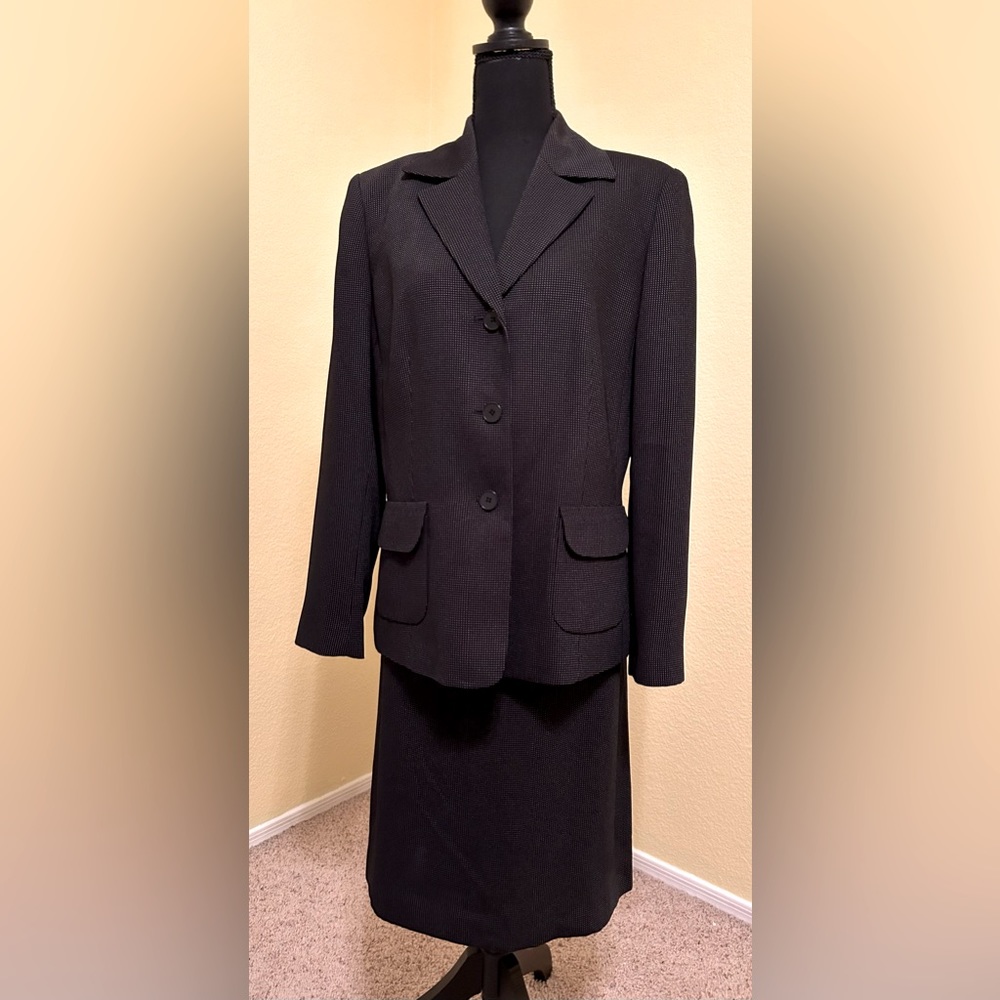 Jones Wear 2-piece Black with Tiny White Polka Dots Suit